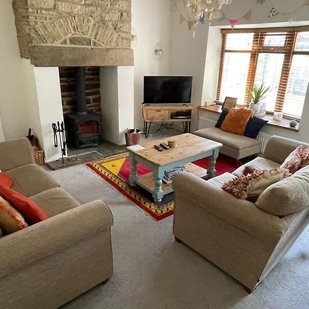 Wuthering Cottage - Central, Stylish, Cosy, Comfy 호어스 외부 사진