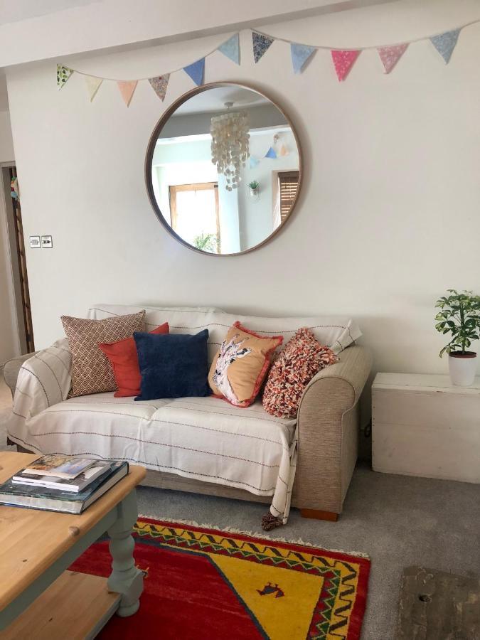 Wuthering Cottage - Central, Stylish, Cosy, Comfy 호어스 외부 사진
